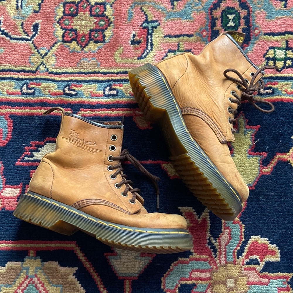 1460 Lace Up Dr Martens
